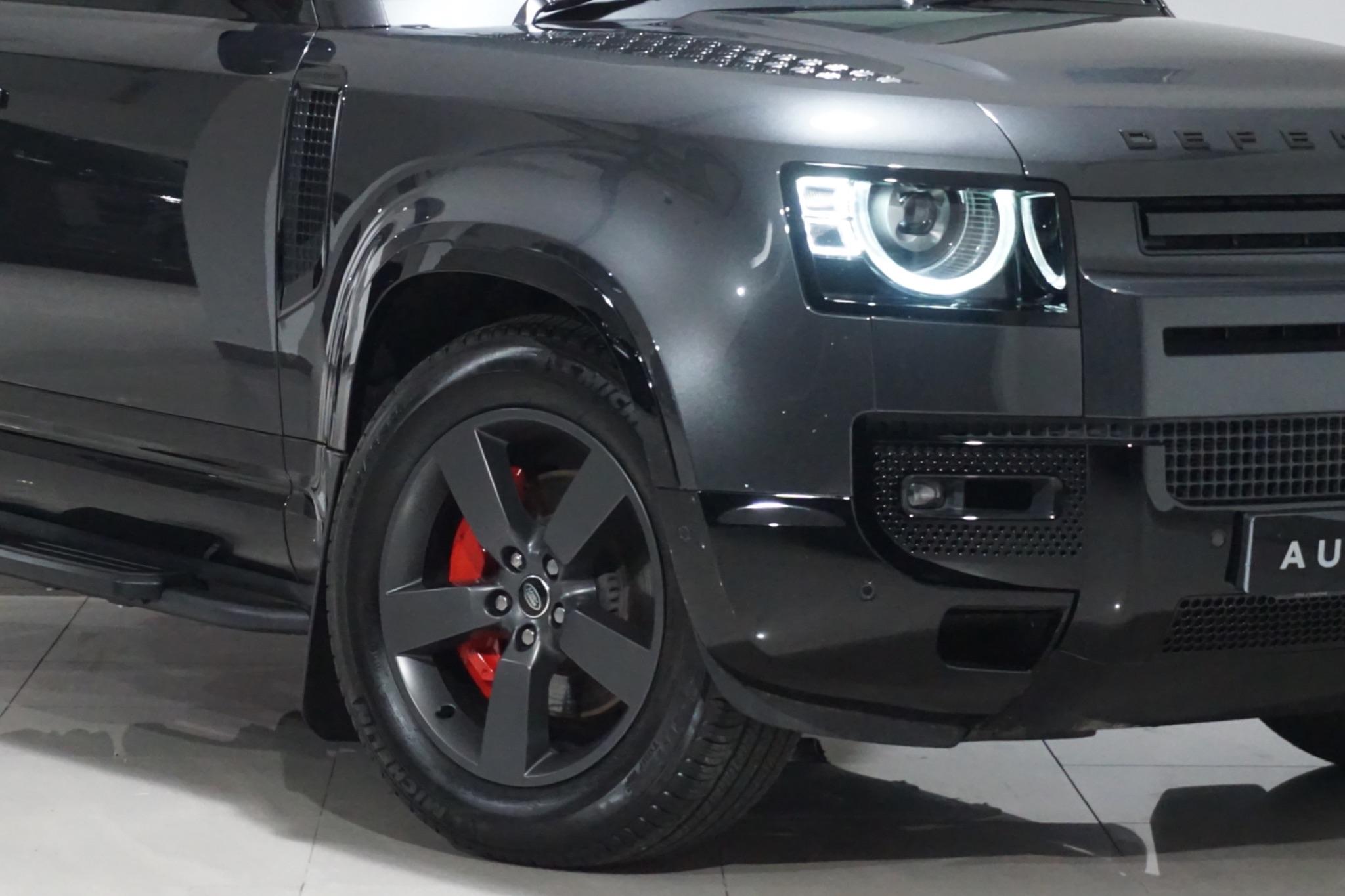 Land Rover Defender 90 3.0 D300 MHEV X-Dynamic HSE Hard Top SUV Auto 4WD SWB Euro 6 (s/s) 3dr